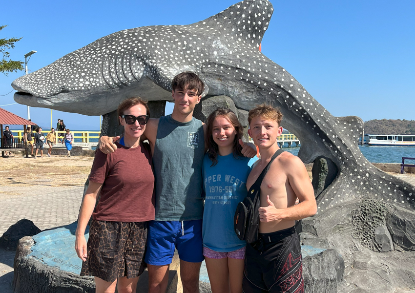 Whale Shark trip 2 days 1 night from Lombok Island